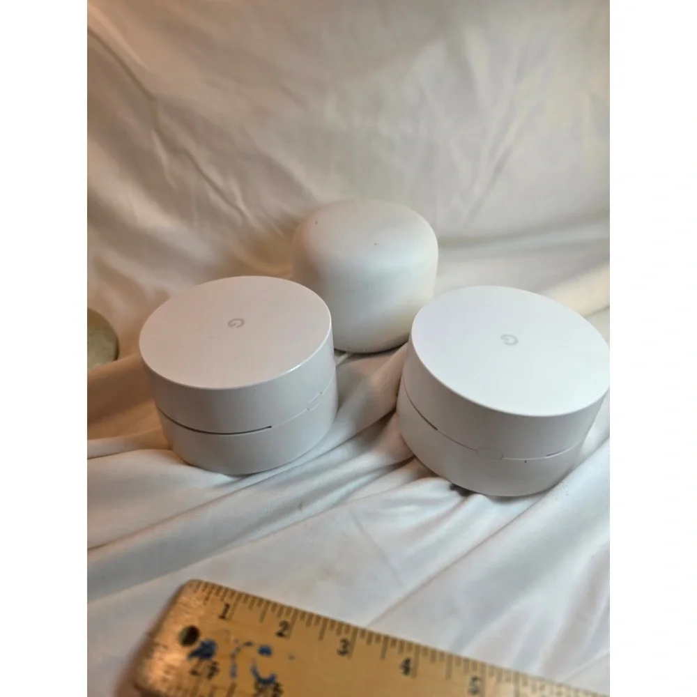 Google Wifi Mesh System 3-Pack 2x AC-1304 Routers & 1x Nest Wifi Point White